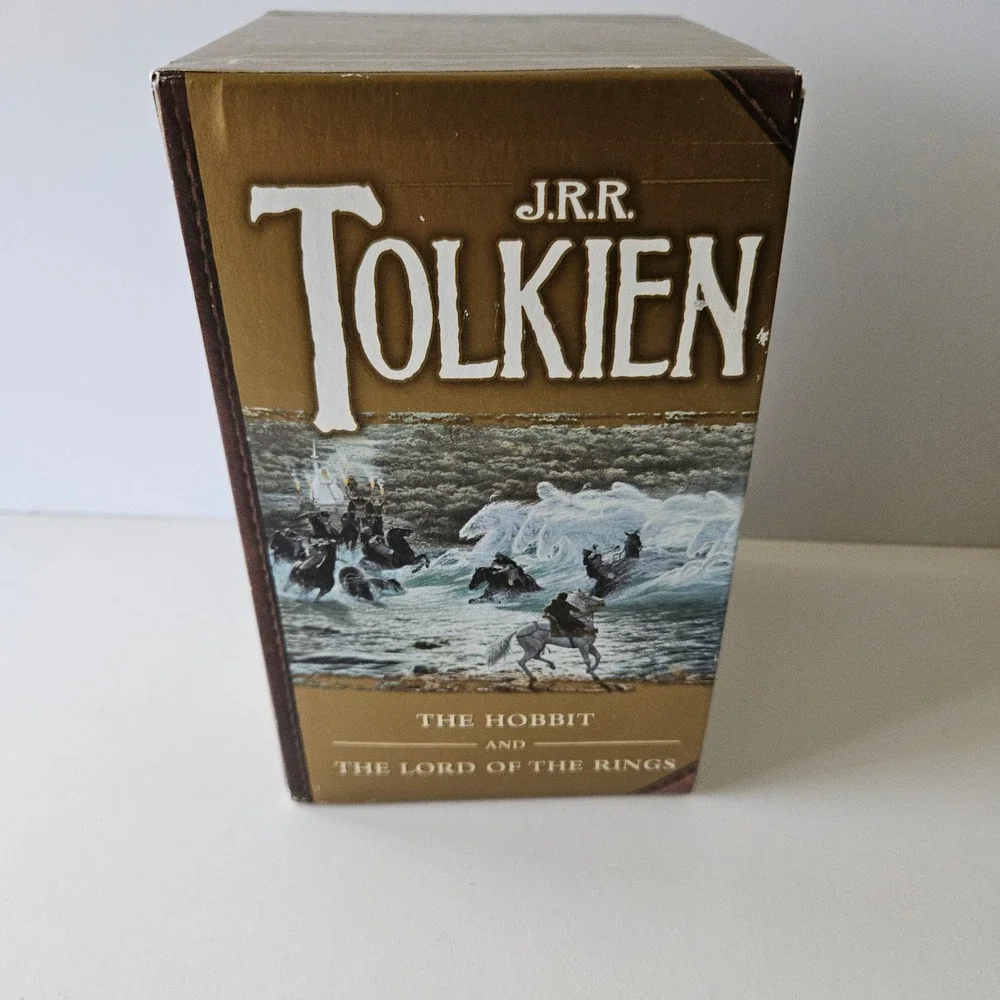 Vtg Tolkien The Hobbit + Lord of the Rings Box Set 1997 PB Books - Two Towers